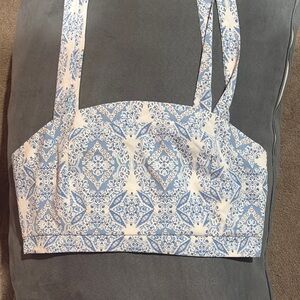 SHEIN Blue and White Patterned Crop Top